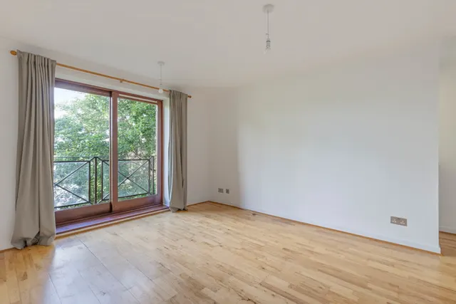 Photo 2 — kingswood Drive, 32 kingswood Drive, Crystal Palace, London