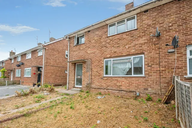 Greenlands Avenue, Redditch, photo 1