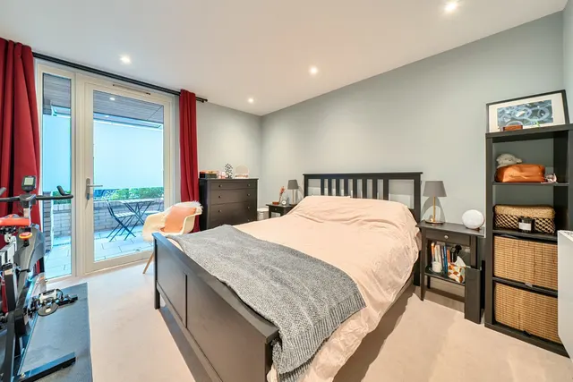 Photo 3 — Bradley Road, Clapham, London, SW4
