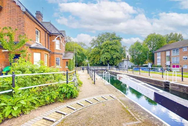 Enfield Lock, Enfield, EN3, photo 2
