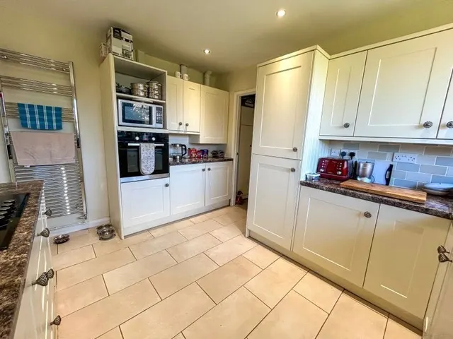 Green Close, Steynton, SA73, photo 2
