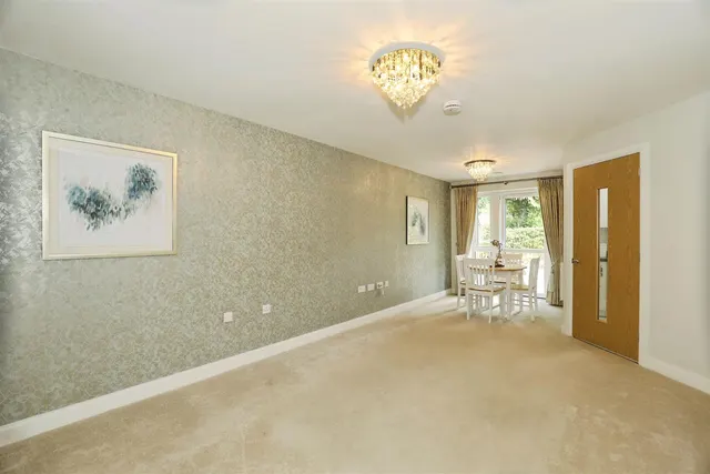 Cedar Avenue, Alsager, ST7, photo 2