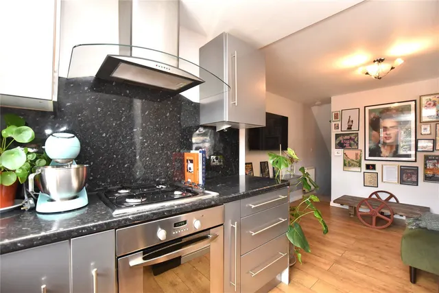 Carlton Terrace, Yeadon, LS19, photo 3