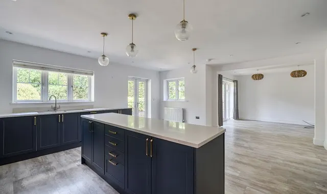 Photo 2 — Warren Farm Close, Epsom, KT17