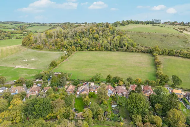 Bottom Road, High Wycombe, HP14, photo 2
