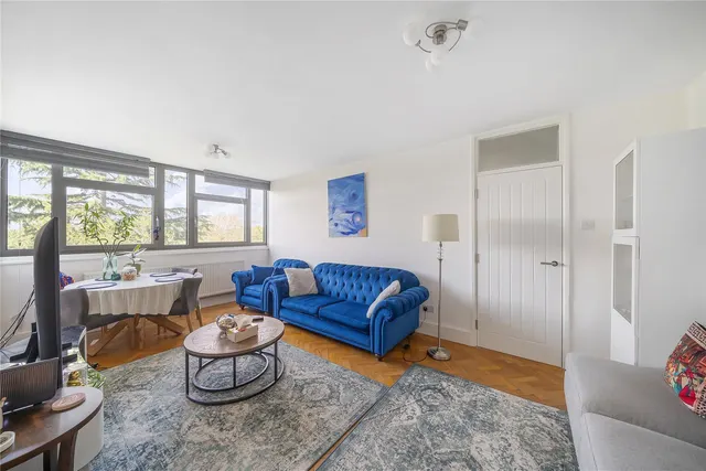 Photo 2 — Holly Tree Close, Southfields, London, SW19