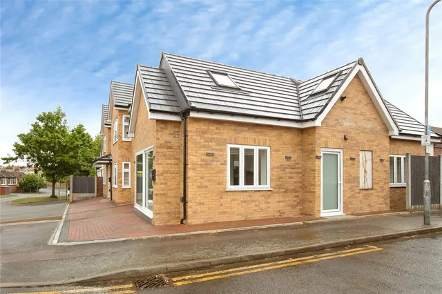 Perkins Road, Ilford, IG2, photo 1