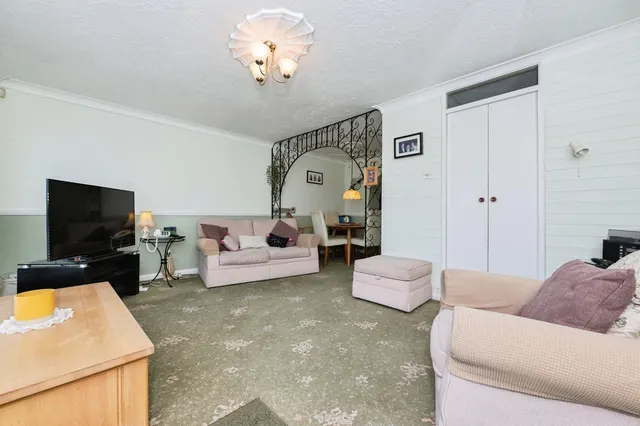 Photo 2 — Viola Close, South Ockendon, Essex, RM15
