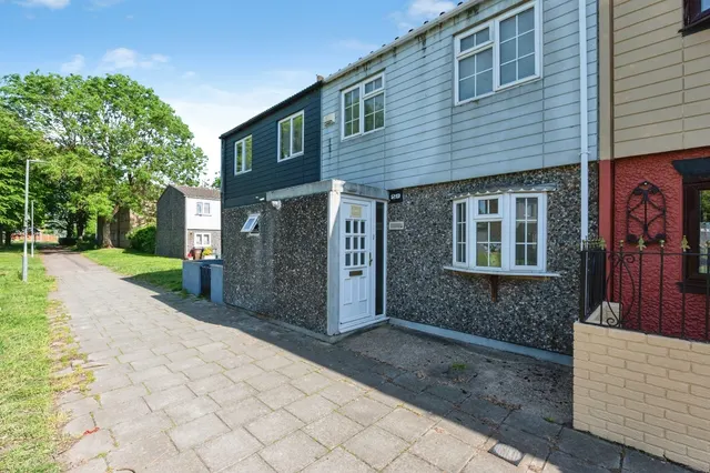Viola Close, South Ockendon, Essex, RM15, photo 1