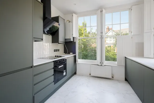 Photo 3 — Woodland Rise, London, N10