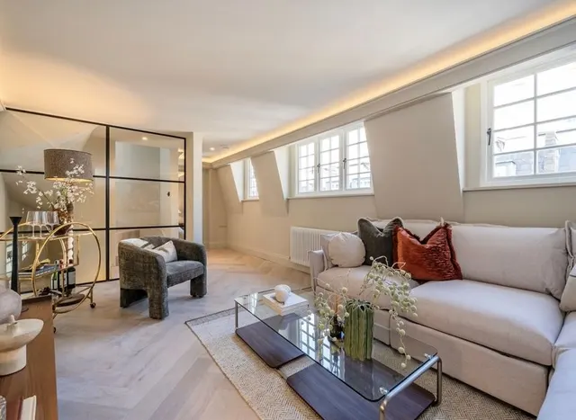 Photo 3 — Princes Mews, Notting Hill, W2