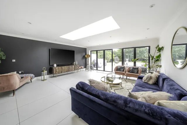 Denham Road, SL0, photo 2