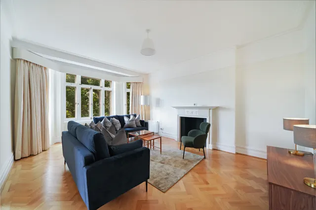 Holland Park Gardens, W14, photo 1