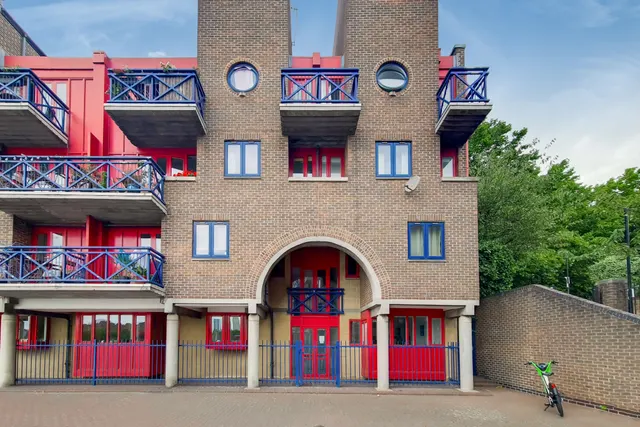 5 Maynards Quay, London, photo 1