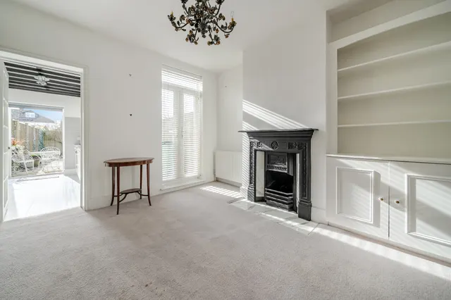 Photo 2 — Bexley Street, Windsor, SL4