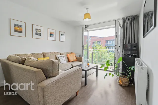 Aire Quay, Leeds, LS10, photo 2