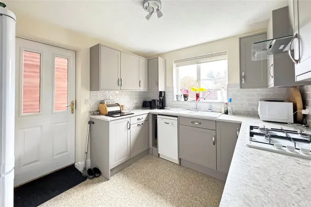 Angmering, BN16, photo 3
