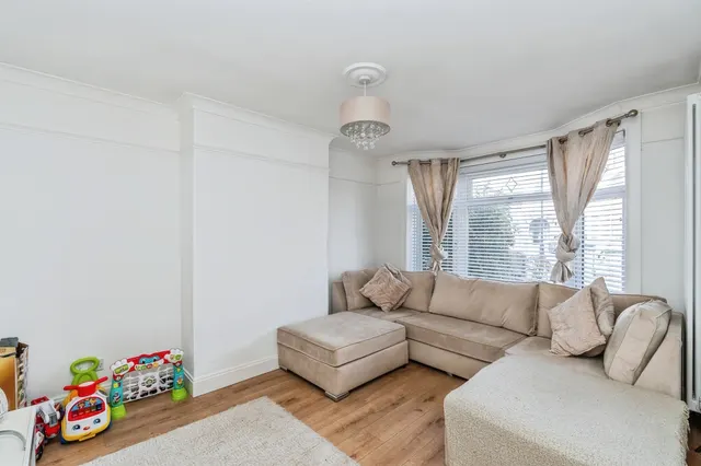 Photo 2 — Ashmead Road, Southampton