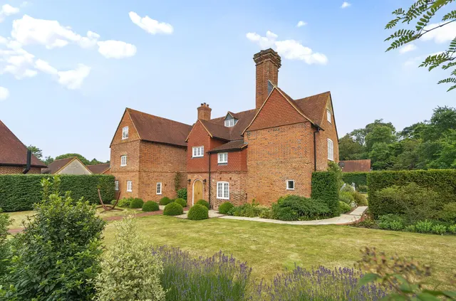 Sutton Park, Sutton Green, GU4, photo 2