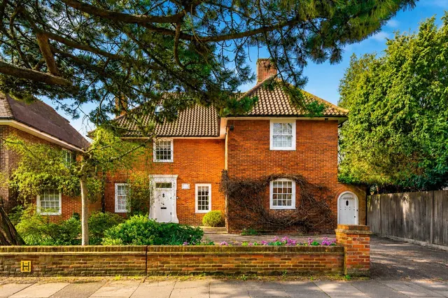 Edgehill Road, Ealing, W13, photo 1