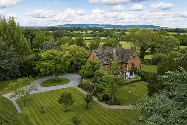 Temple Lane, Capel, Dorking, photo 1