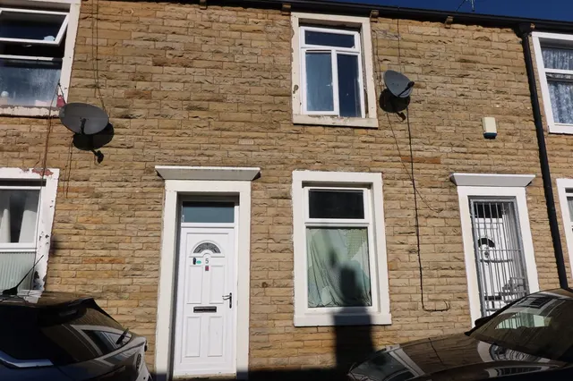 5 Pine Street, Burnley, UK, BB11 3AE, photo 1