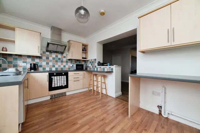 Photo 2 — Bedford Road, Hessle