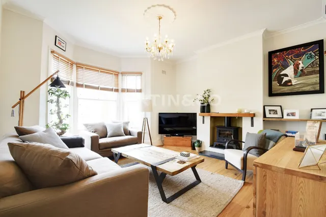 Bulwer Road, Leytonstone, photo 1