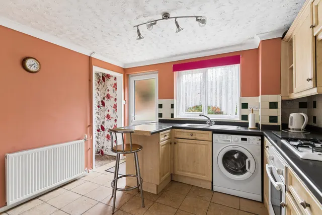 Photo 2 — Nodes Drive, Stevenage, Stevenage, SG2 8AL