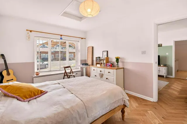 Photo 3 — Kingsland Road, Worthing, BN14