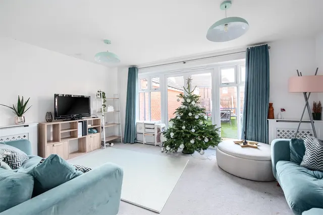 Photo 2 — Dollery Way, Basingstoke, Hampshire, RG24 9NE