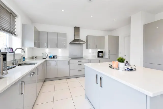 Photo 3 — Burgoyne Avenue, Wootton, Bedford, Bedford, MK43 9RR