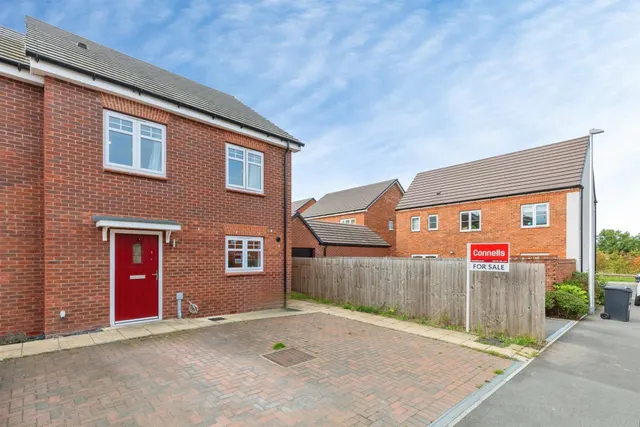 Nutfield Lane, Warwick, CV34, photo 1