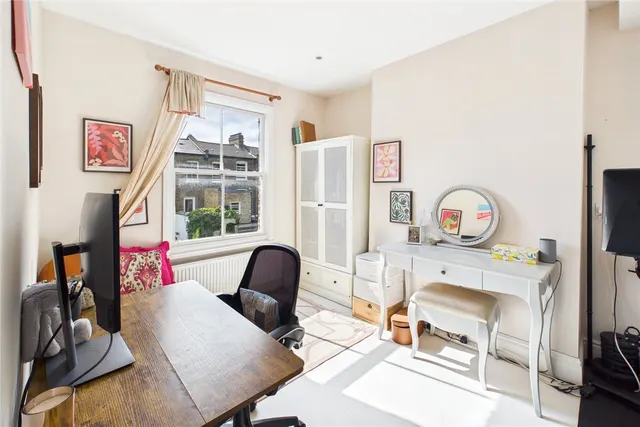 Photo 2 — Hurst Street, London, SE24