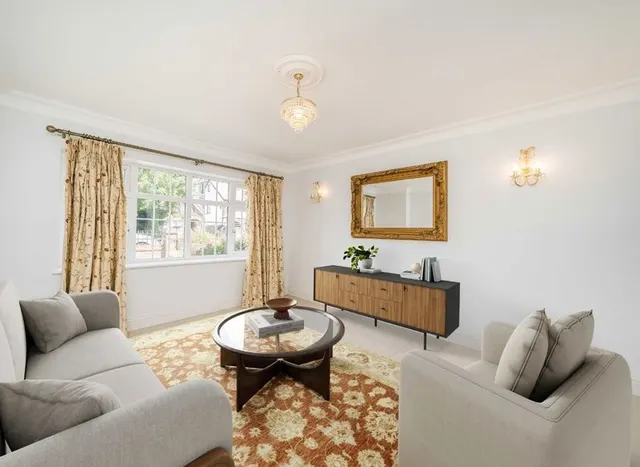 Photo 3 — Hampton Court Avenue, East Molesey, KT8