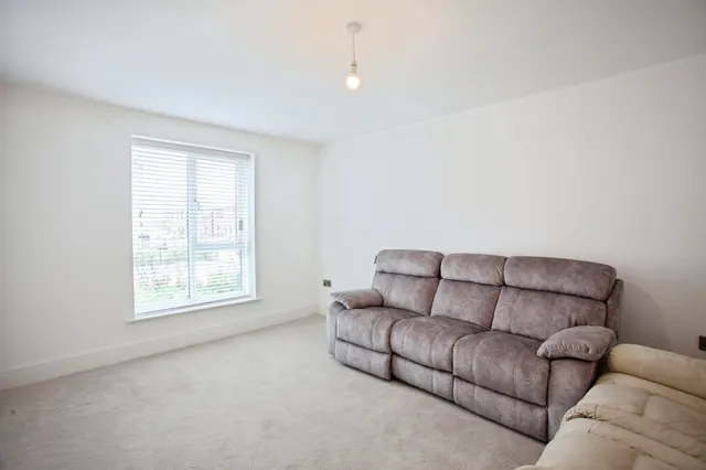 Derwent Chase, Waverley, S60, photo 3