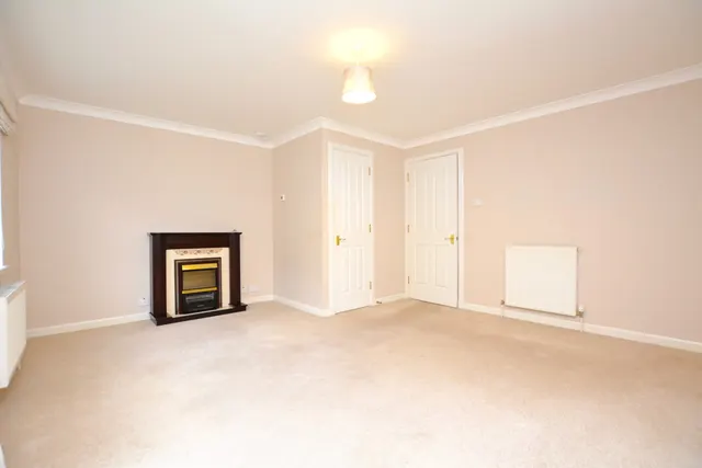 Photo 3 — 27 Craig Drive, Doonfoot, KA7 4GY