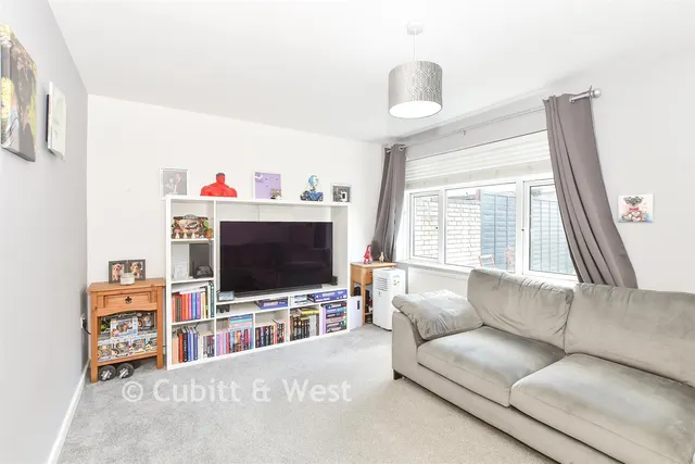 Hickling Walk, Crawley, RH10, photo 3