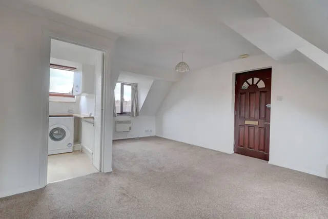 Malthouse Square, Princes Risborough, HP27, photo 3
