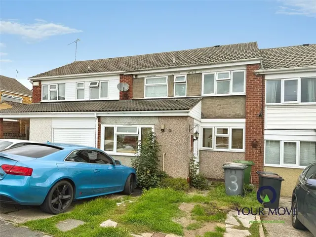 3 bedroom house — Mawnan Close, Exhall, Warwickshire, CV7