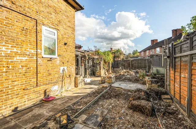 St. Albans Grove, Carshalton, SM5, photo 2