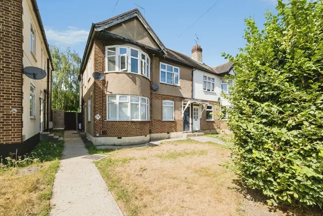 Granton Avenue, Upminster, RM14, photo 1