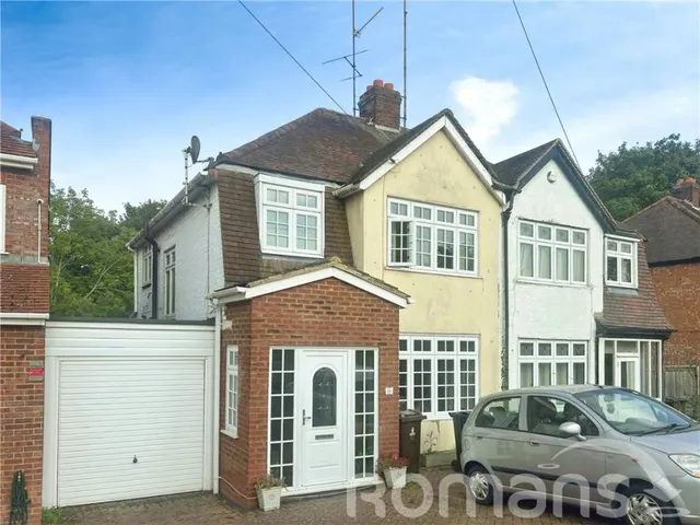 Shepherds House Lane, Earley, RG6, photo 2