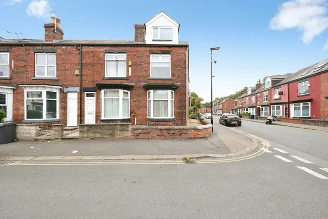 Photo 2 — Stalker Lees Road, Sheffield, S11