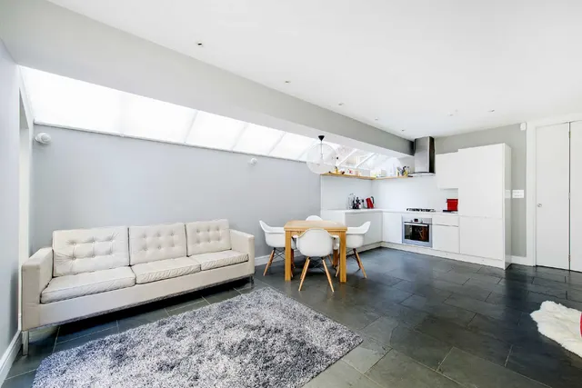 Photo 3 — Stephendale Road, Fulham, London, SW6