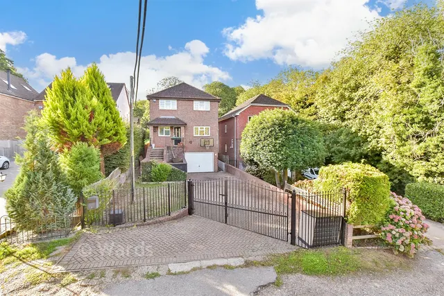 Chestnut Avenue, Walderslade, ME5, photo 1