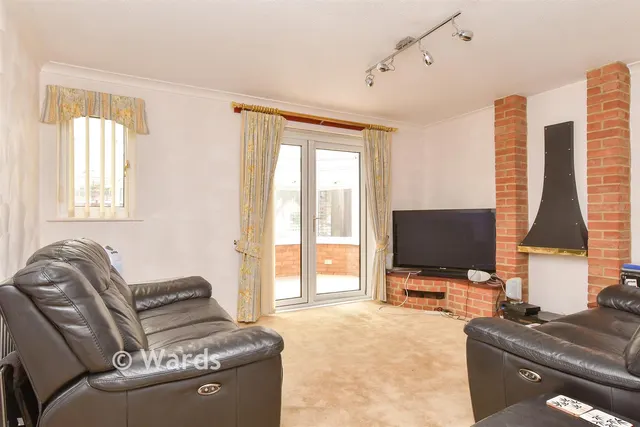 Stag Road, Lords Wood, ME5, photo 3