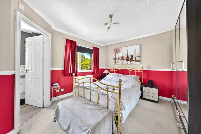 Photo 2 — King Charles Road, Shenley, Radlett, WD7