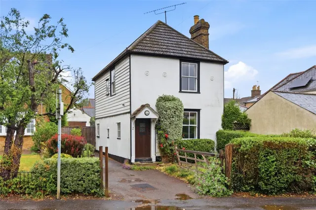 with 3 bedrooms in Old Harlow, CM17, photo 1