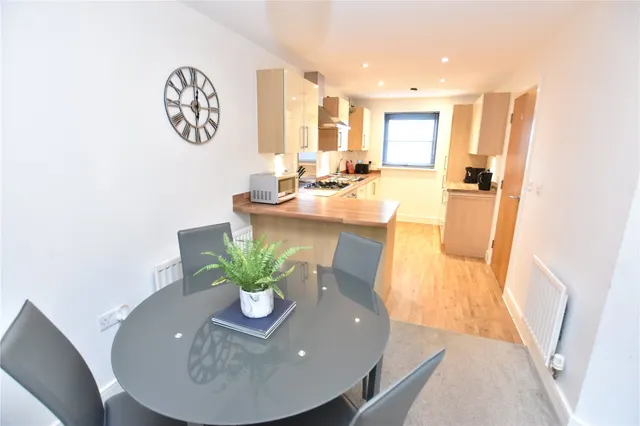 Sunderland Place, Farnborough, GU14, photo 2
